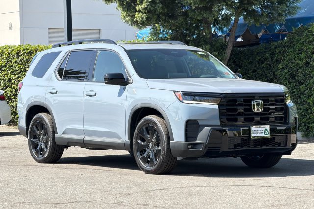 New 2026 Honda Pilot Black Edition image 2