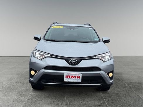 Used 2018 Toyota RAV4 Limited AWD/4WD image 8