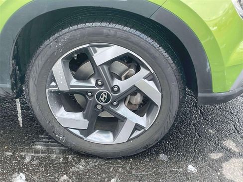 Certified 2023 Hyundai Venue SEL image 9