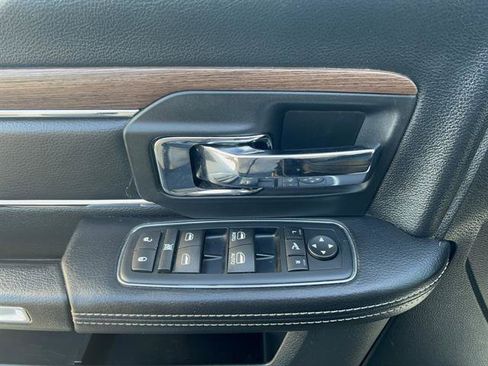 Used 2017 RAM 1500 Laramie w/ Convenience Group AWD/4WD image 11