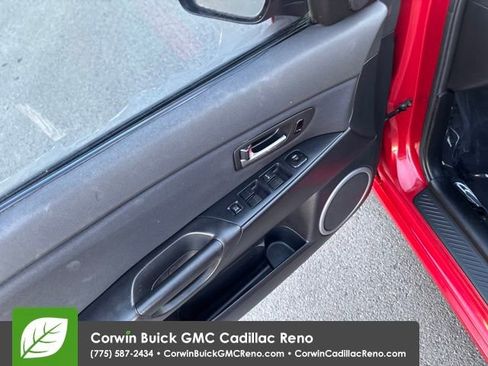 Used 2005 MAZDA MAZDA3 s w/ Moonroof & 6-CD Pkg image 12