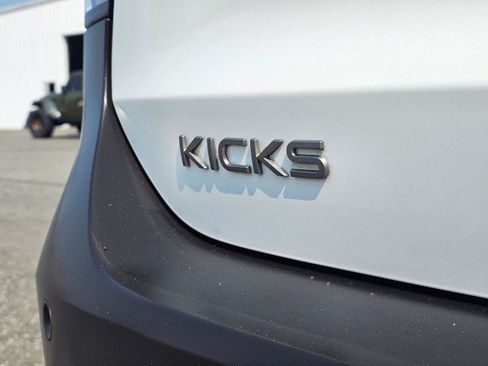 Certified 2025 Nissan Kicks SR AWD/4WD image 16