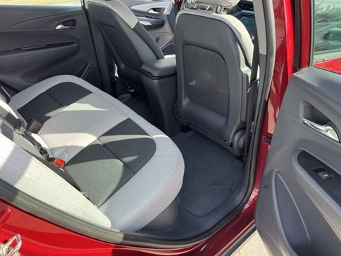Used 2020 Chevrolet Bolt LT image 29