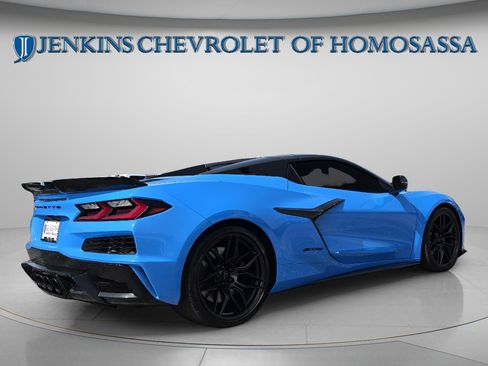 Used 2023 Chevrolet Corvette Z06 RWD image 4