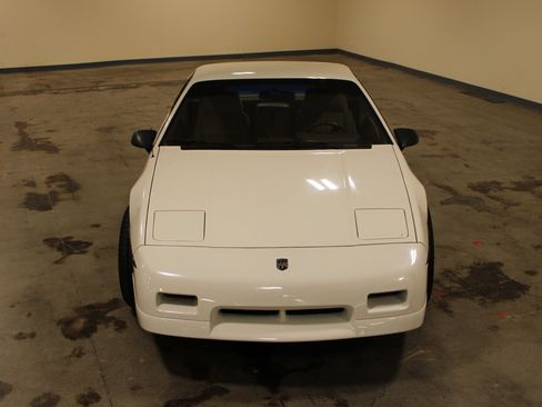 Used 1988 Pontiac Fiero GT image 6
