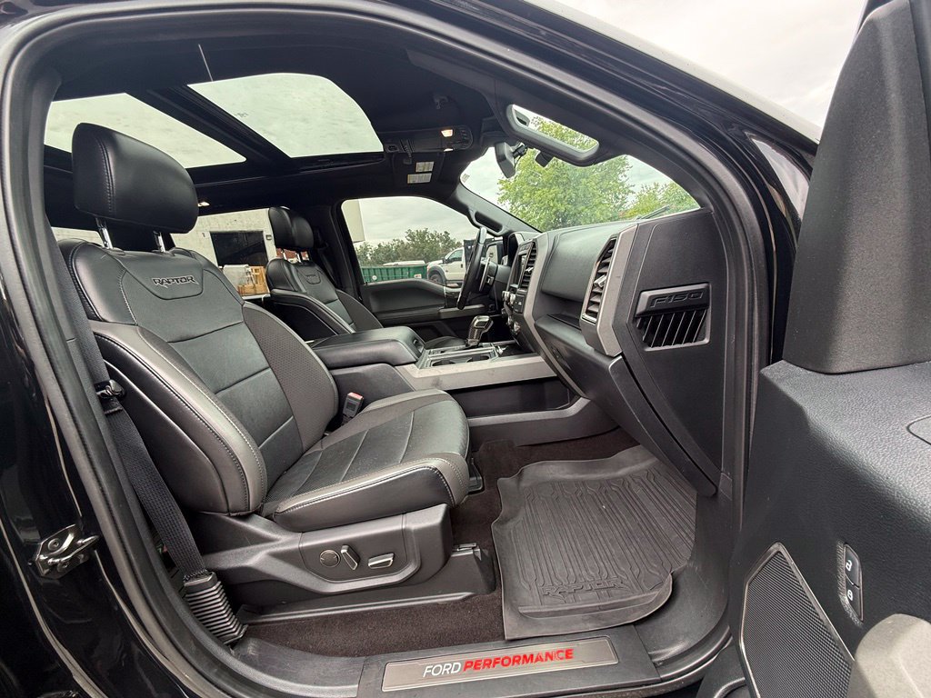 Used 2019 Ford F150 Raptor w/ Equipment Group 802A Luxury AWD/4WD image 25