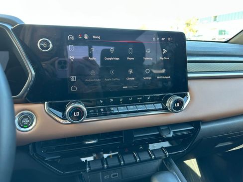 Used 2023 GMC Canyon AT4 image 14