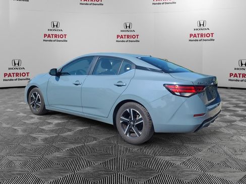 Used 2025 Nissan Sentra SV FWD image 3
