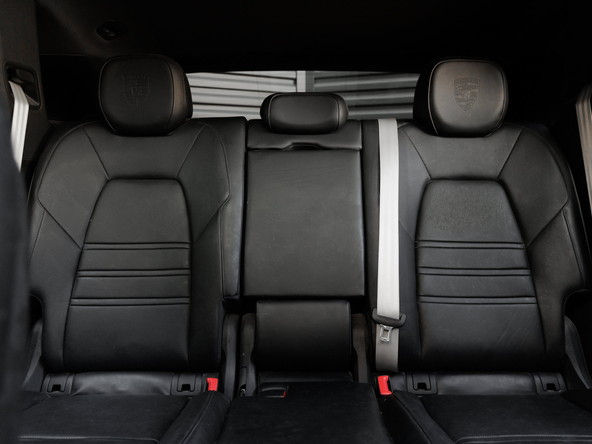 Certified 2023 Porsche Cayenne Platinum Edition AWD/4WD image 27