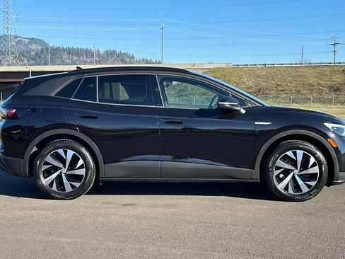 Used 2023 Volkswagen ID.4 Pro image 2