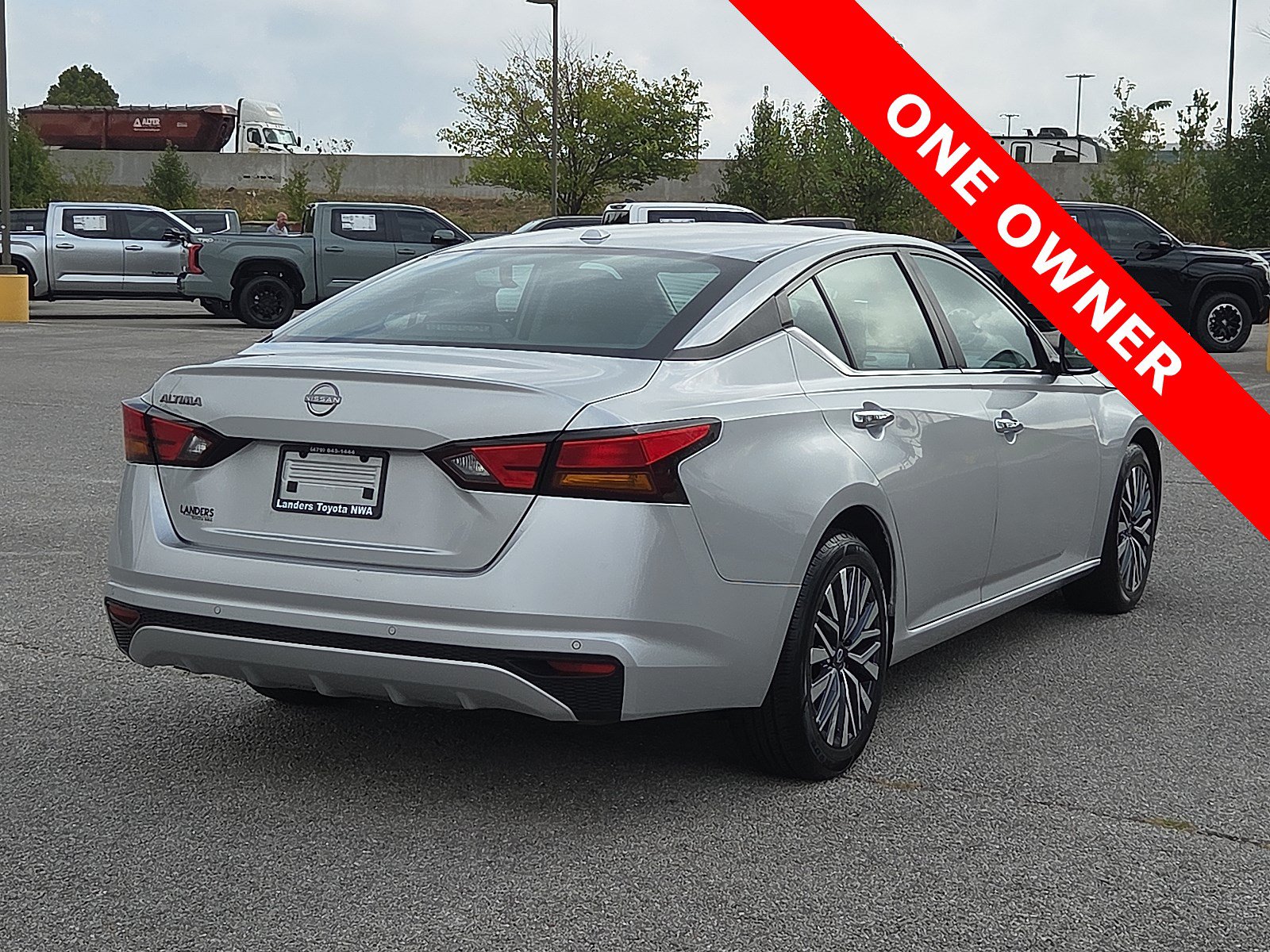 Used 2025 Nissan Altima 2.5 SV FWD image 5