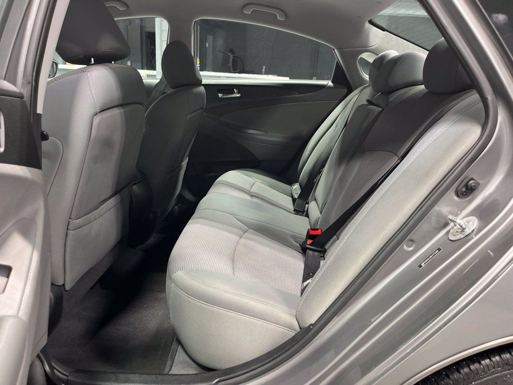Used 2013 Hyundai Sonata GLS w/ Popular Equipment Pkg FWD image 32