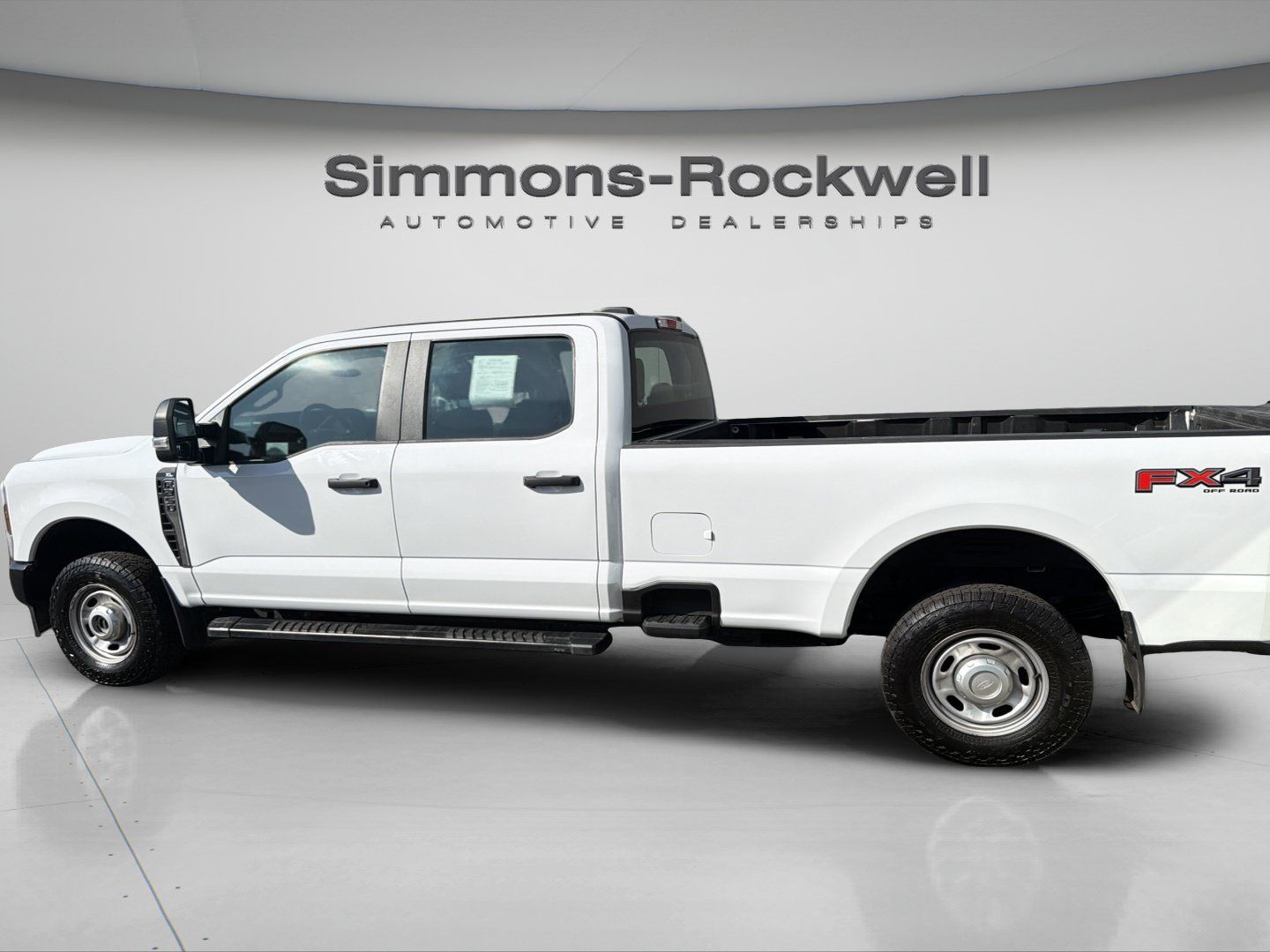 Used 2024 Ford F250 XL w/ FX4 Off-Road Package AWD/4WD image 2
