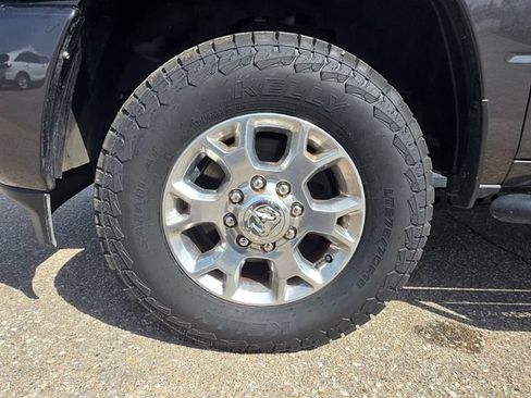 Used 2024 RAM 2500 Laramie AWD/4WD image 8