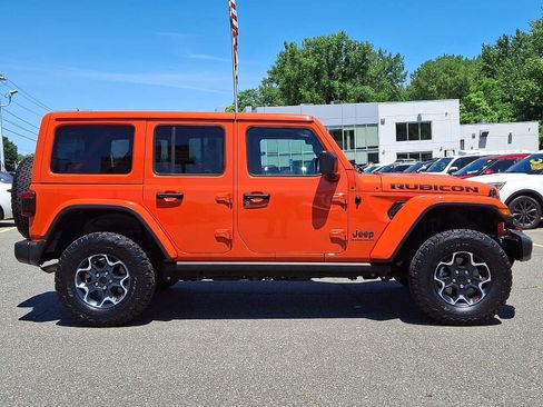 Used 2023 Jeep Wrangler Unlimited Rubicon w/ LED Lighting Group AWD/4WD image 7