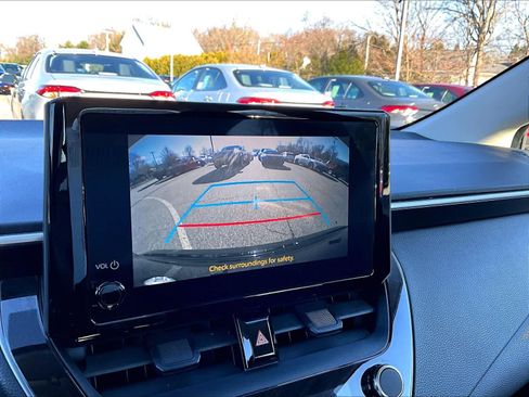 Used 2023 Toyota Corolla LE image 19