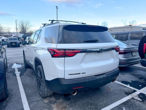 Used 2022 Chevrolet Traverse RS w/ LPO, Floor Liner Package image 4