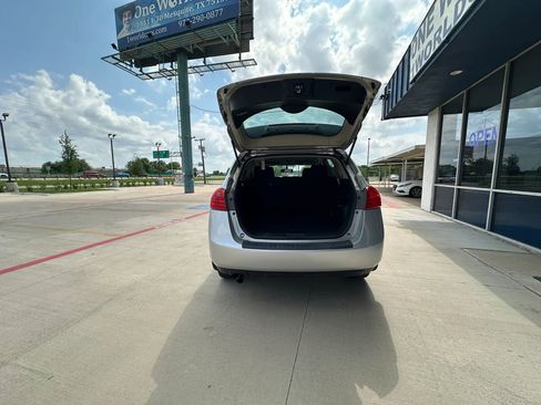 Used 2011 Nissan Rogue S FWD image 9
