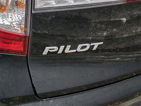 Certified 2022 Honda Pilot Touring image 10