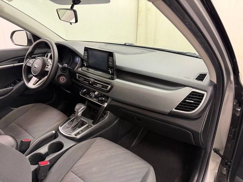 Used 2021 Kia Seltos LX AWD/4WD image 12