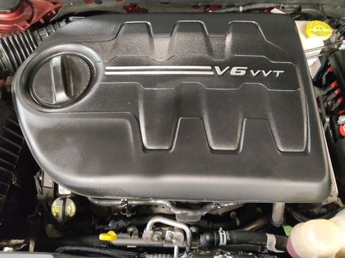 Used 2021 Jeep Cherokee Trailhawk w/ Technology Group image 30