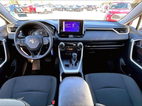 Used 2024 Toyota RAV4 LE AWD/4WD image 21