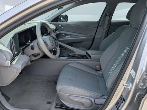 Used 2021 Hyundai Elantra SEL FWD image 20