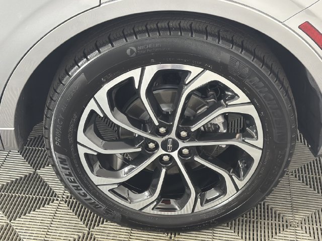 Used 2026 Lincoln Nautilus Reserve AWD/4WD image 30