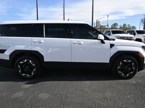 Used 2024 Hyundai Santa Fe SE image 11