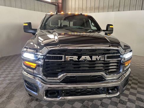 Used 2025 RAM 3500 Big Horn AWD/4WD image 3