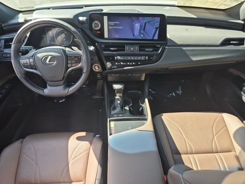 Used 2024 Lexus ES 300h w/ Accessory Package (Z1) FWD image 29