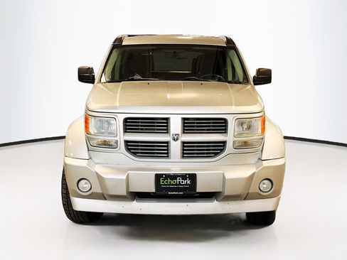 Used 2010 Dodge Nitro SXT image 2