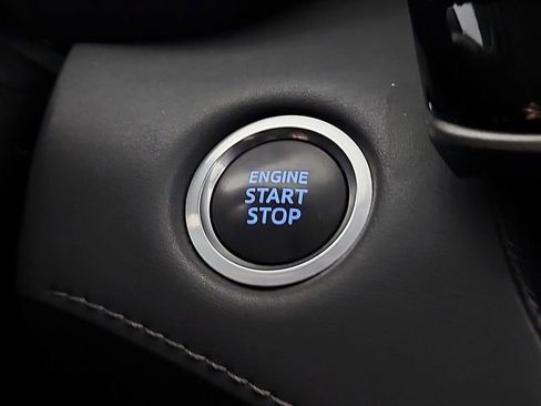 Used 2021 Toyota Highlander L FWD image 23