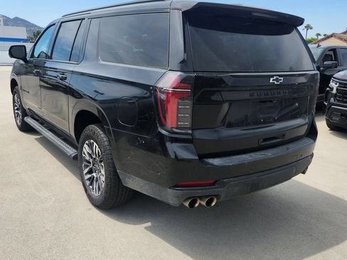 Used 2025 Chevrolet Suburban Z71 AWD/4WD image 4