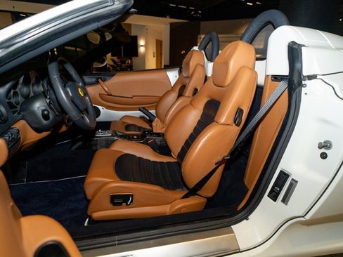 Used 2004 Ferrari 360 Spider image 13