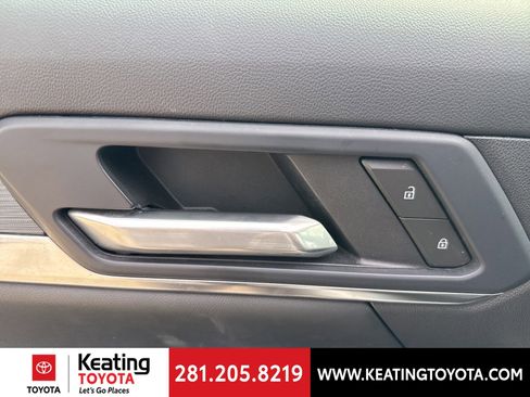 Used 2025 GMC Terrain Elevation image 12