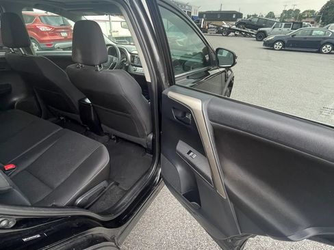 Used 2013 Toyota RAV4 XLE AWD/4WD image 33