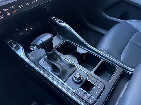 Used 2025 Kia Sorento EX w/ Panoramic Sunroof Package image 18