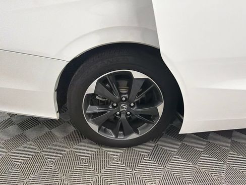 Used 2024 Honda Odyssey Elite image 18
