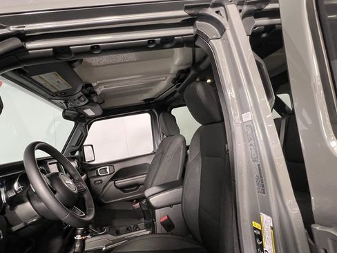 Used 2023 Jeep Wrangler Unlimited image 24