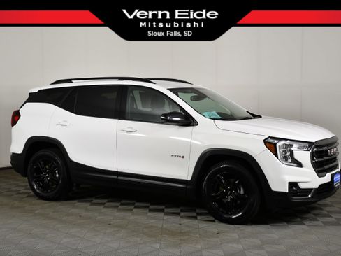 Used 2024 GMC Terrain AT4 AWD/4WD image 1