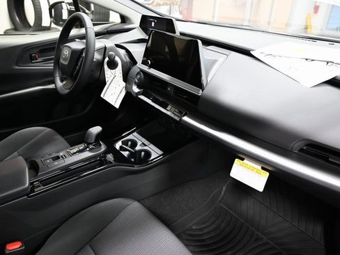 New 2026 Toyota Prius LE image 14