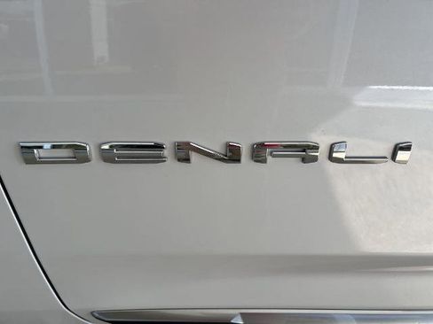 Used 2024 GMC Yukon XL Denali w/ Advanced Technology Package AWD/4WD image 30
