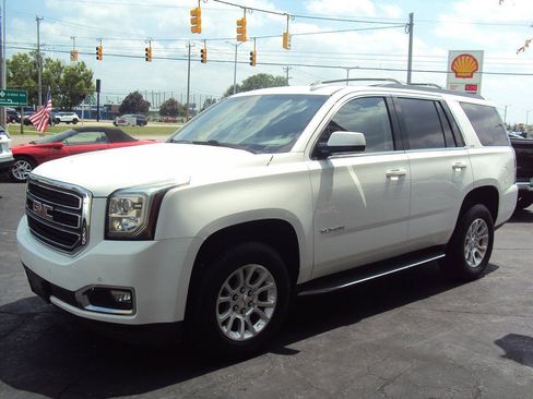 Used 2019 GMC Yukon SLT AWD/4WD image 3