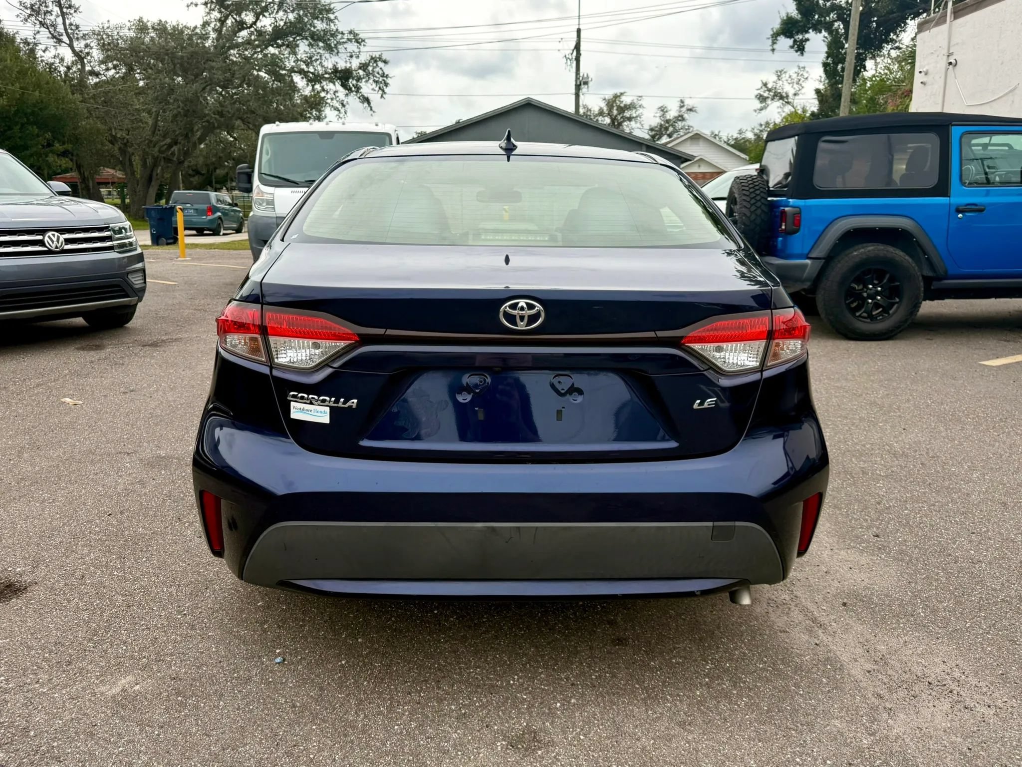 Used 2020 Toyota Corolla LE FWD image 4