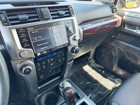 Used 2020 Toyota 4Runner Limited AWD/4WD image 29
