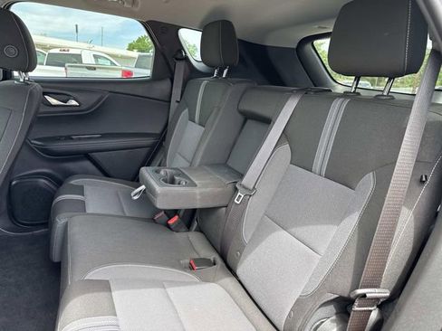 Used 2025 Chevrolet Blazer LT FWD image 34