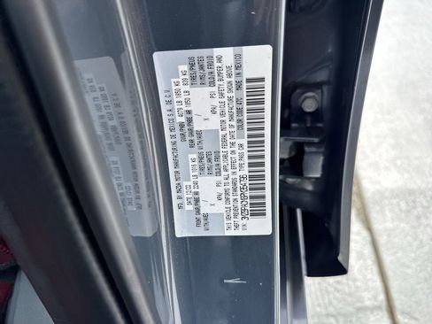 Used 2023 MAZDA MAZDA3 s FWD image 60