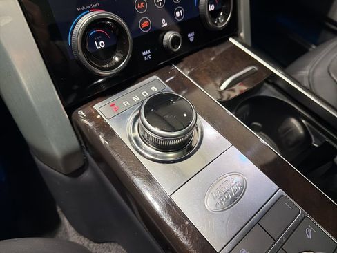 Used 2018 Land Rover Range Rover Supercharged image 25