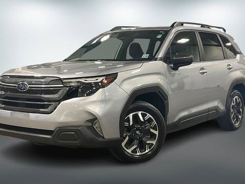 Used 2025 Subaru Forester Premium image 3
